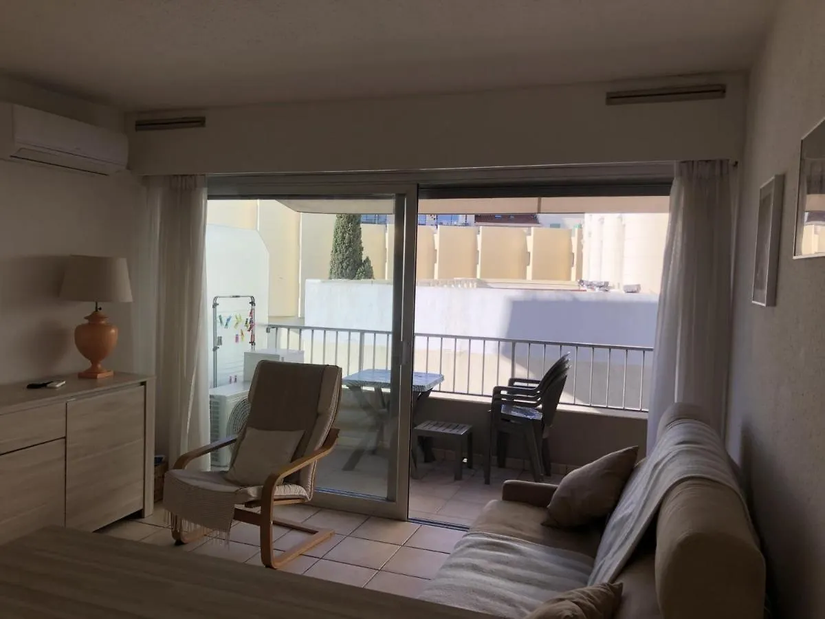 Studio Climatise Pour 2/3 - Proche Plage Et Commerces - Wifi Inclus - Fr-1-466A-22 Saint-Raphael  Saint-Raphael (Var)