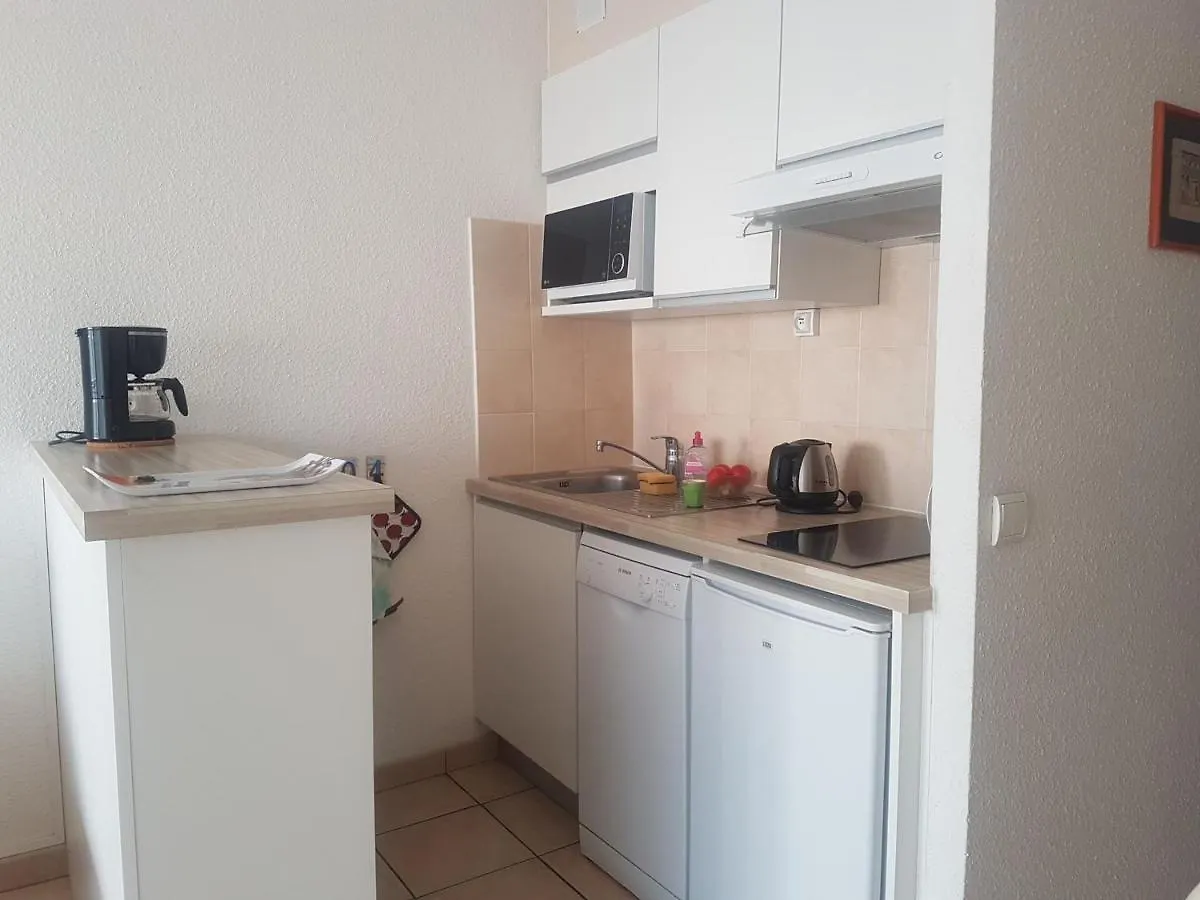 Studio Climatise Pour 2/3 - Proche Plage Et Commerces - Wifi Inclus - Fr-1-466A-22 Saint-Raphael  0*, Saint-Raphael (Var)
