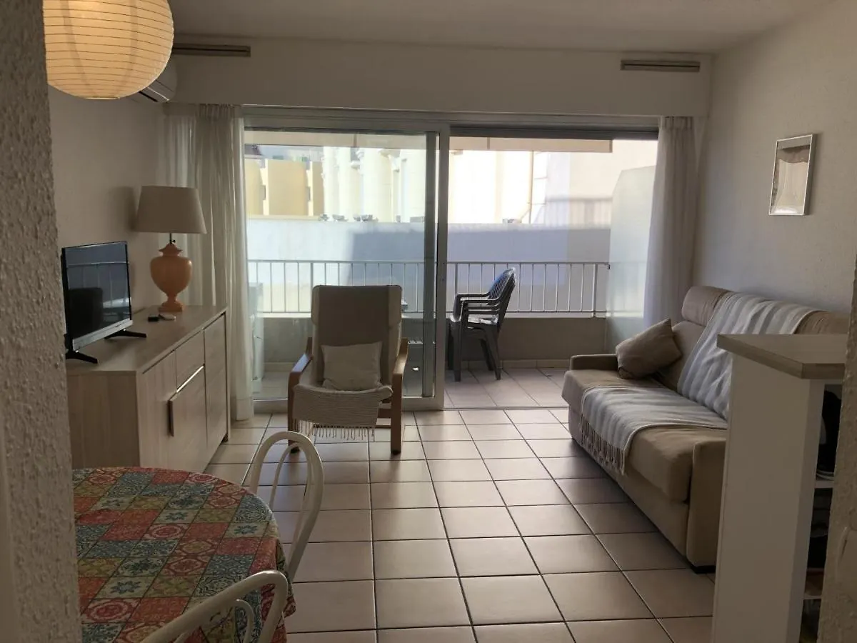 Apartment Studio Climatise Pour 2/3 - Proche Plage Et Commerces - Wifi Inclus - Fr-1-466A-22 Saint-Raphael